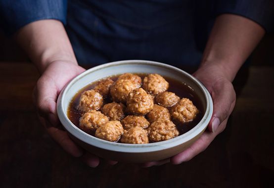 开云kaiyun官方网站全年GMV达1900万获天地在线千万融资的老饭骨用预制菜复兴中国味(图6) 开云kaiyun官方网站全年GMV达1900万获天地在线千万融资的老饭骨用预制菜复兴中国味(图6)