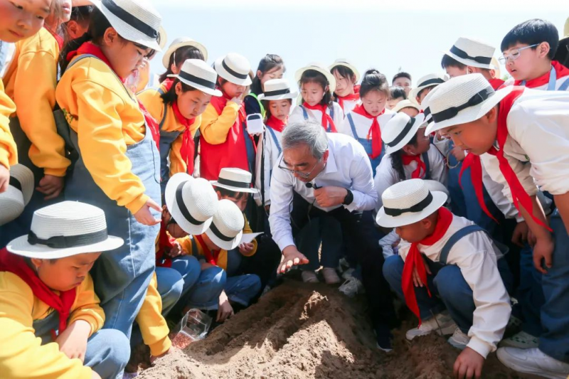 烹饪食育课|阿五厨师现场教学亲授小学生烹饪技艺(图3) 烹饪食育课|阿五厨师现场教学亲授小学生烹饪技艺(图3)