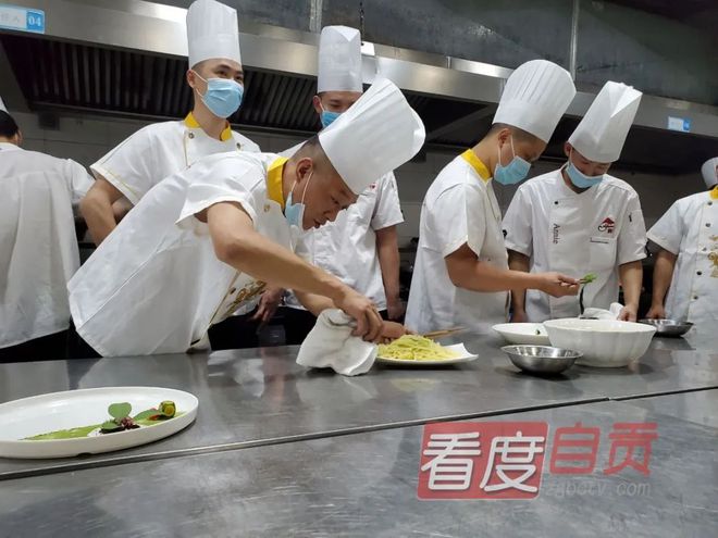 kaiyun官网盐帮菜融入高校后(图4) kaiyun官网盐帮菜融入高校后(图4)