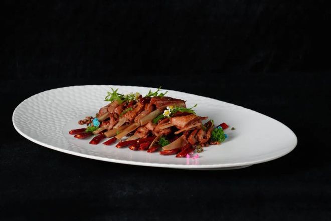 kaiyun官网首届“四季宝杯”地域美食烹饪大赛完美落幕创意思路让人惊叹!(附8道大师菜谱)(图9) kaiyun官网首届“四季宝杯”地域美食烹饪大赛完美落幕创意思路让人惊叹!(附8道大师菜谱)(图9)