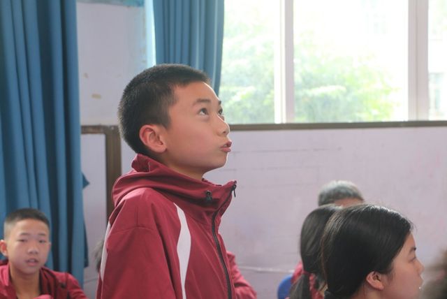 宜宾市南溪区桂溪中学开展“宜宾燃面”非遗文化体验课堂(图2) 宜宾市南溪区桂溪中学开展“宜宾燃面”非遗文化体验课堂(图2)